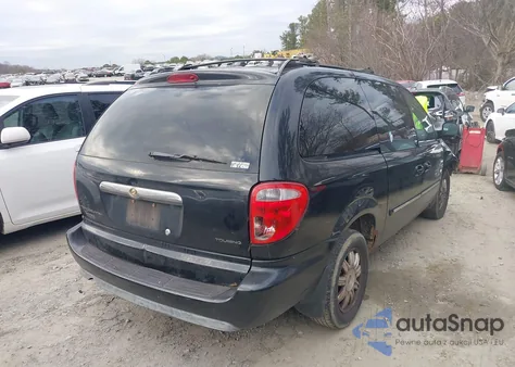 2005 Chrysler Town & Country Touring z USA, uszkodzony, nr VIN 2C4GP54L25R466280